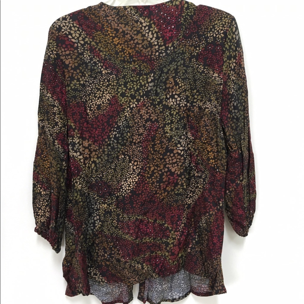 ART and Soul button down blouse. - Picture 2 of 5